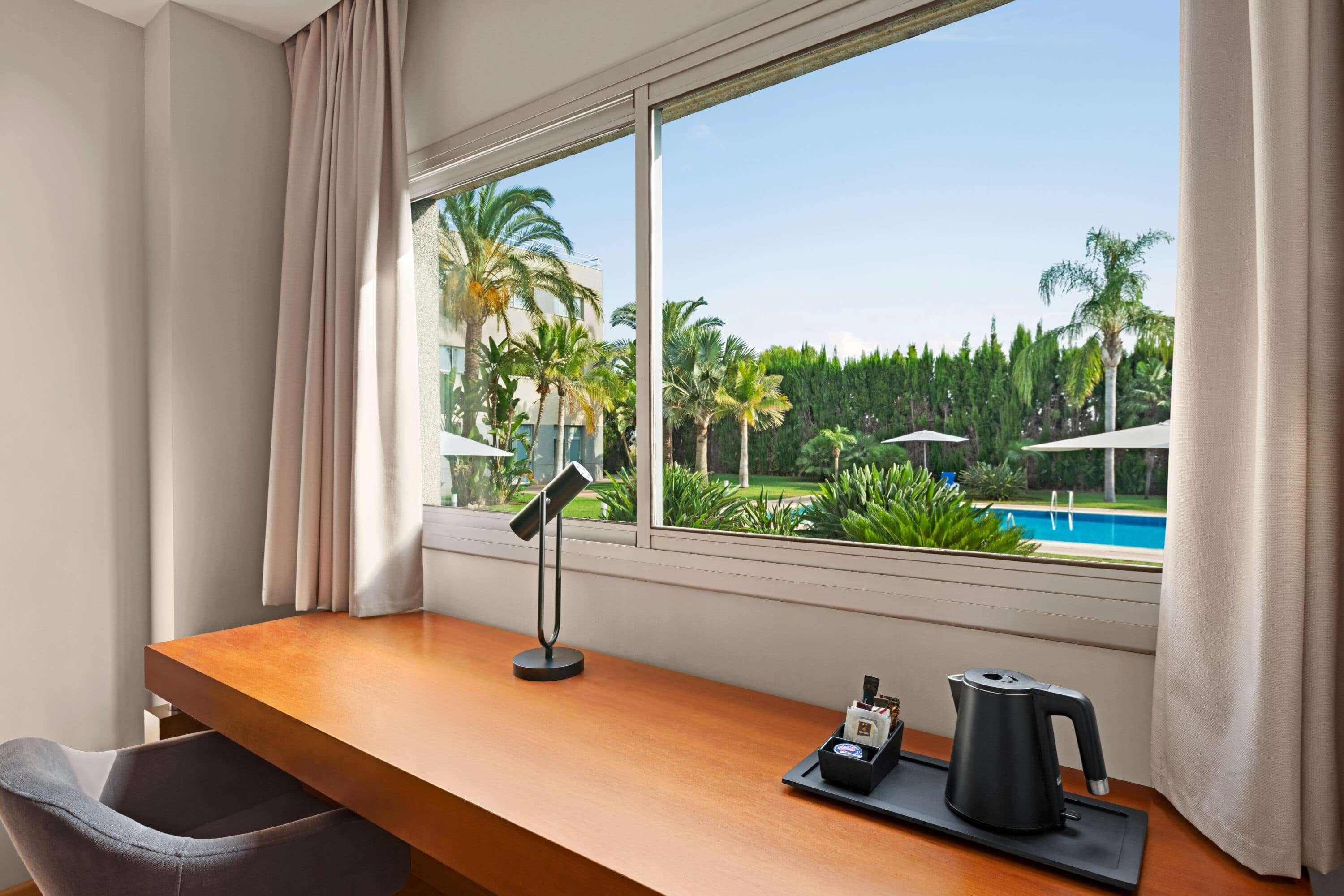 Ramada By Wyndham Valencia Almussafes Hotel Exterior foto