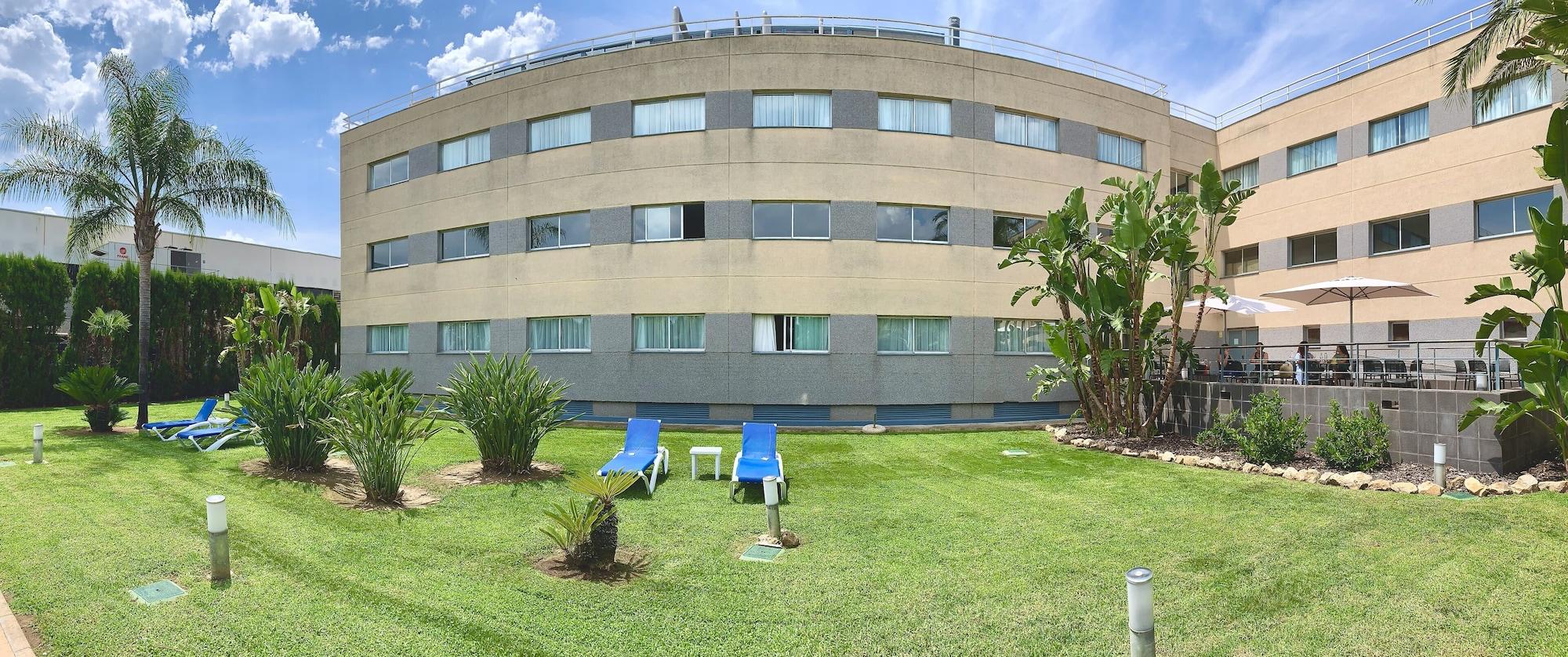 Ramada By Wyndham Valencia Almussafes Hotel Exterior foto