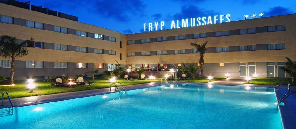 Ramada By Wyndham Valencia Almussafes Hotel Exterior foto
